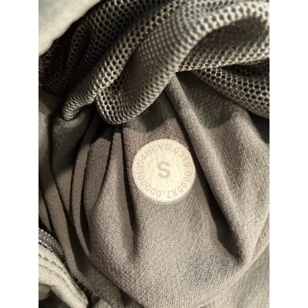 lululemon athletica excellent preowned